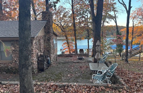 Vinita Cabin | Captain's Cabin on Check-In Bay ~ Dock Access ~ Near Ketchum