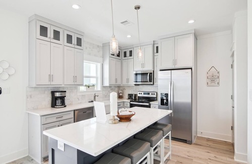 Indian Beach House | Captain's Quarters | Luxe Interior, Serene Views, Walk to the Sand!