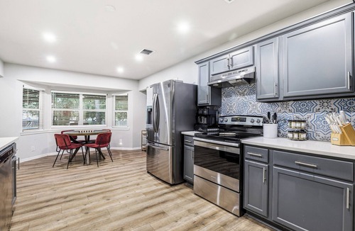 Castle Hills House | Casa Castillo, 5BR w/Pool, Hot Tub & Game Room