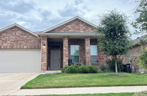 Fort Worth House | Casa Cerca de Restaurantes, Stockyard y Motor Speedway!