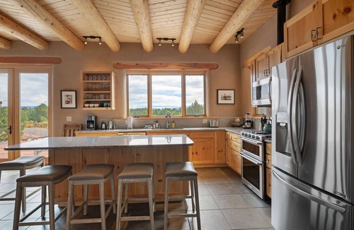 Taos House | Casa Cielo - Sweeping Mountain Views & Hot Tub