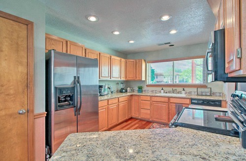 Northeast Heights House | 'Casa Especial' Family Retreat w/Pool Table!