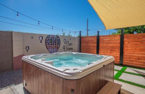 Albuquerque House | Casa Urbana-Close to Downtown-Hot Tub-Pet Friendly-No Pet Fees!