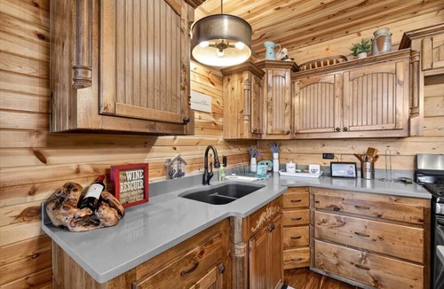 Clayton Cabin | Casa Verde - Lakeview Cabin