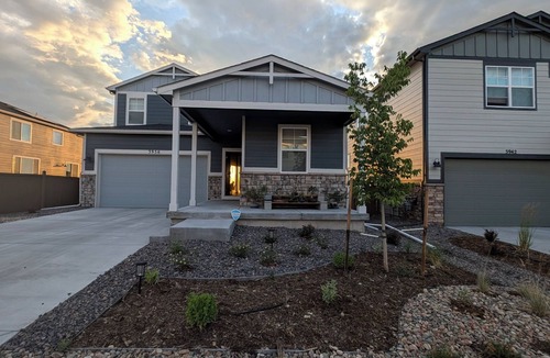 Castle Rock Apartment | Castle Rock's DEN, a cozy private room in the ridge of Castle Rock House.