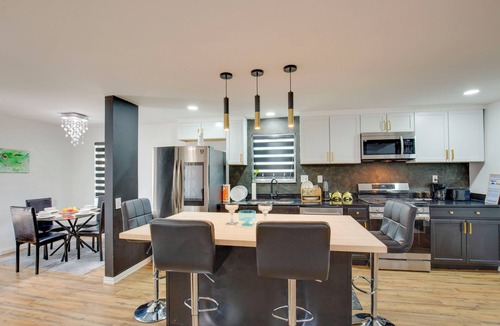 Cedar Hill House | Cedar Hill Home w/Fenced Patio, Grill & Foosball!