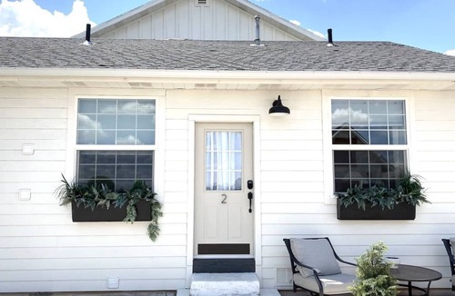 Snowflake Apartment | Cedar Studio on Meadowlark, private studio apt