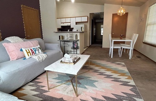 Hillcrest House | Celestial Escape with Mini Bar