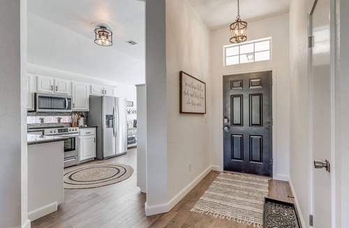 Edmond House | Central Edmond ~Boho, modern style with loft & fire pit in large backyard~
