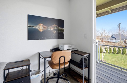 Kennewick Apartment | Central Location D in Cul de Sac, 2 Bedroom, 1 Bath-sleeps 6, pets allowed