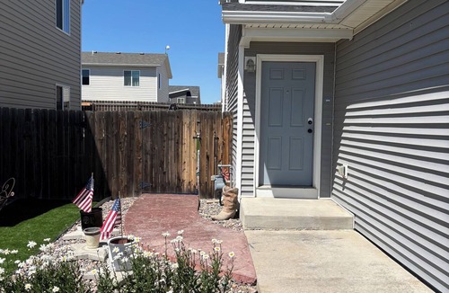 Gillette House | Centrally located 3 bed 2 1/2 bath townhome in Gillette!