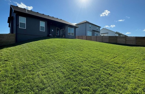 Waldron House | Centrally Located 4-bedroom house with close access to restaurants and Highways