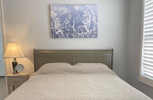 El Paso Cottage | Centrally Located Bungalow