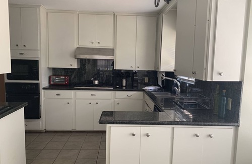 Braeswood Place House | CENTRALLY LOCATED HOME-MEDICAL CENTER/NRG AREA