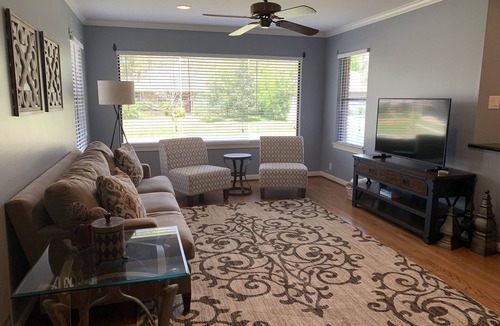 Braeswood Place House | CENTRALLY LOCATED HOME-MEDICAL CENTER/NRG AREA