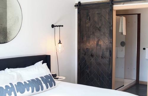 Astoria Hotel | Centrally located near a lively boardwalk, this charming property puts you steps