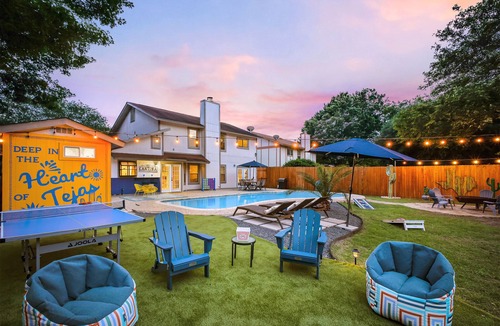 North San Antonio - SAT House | Centrally Located Oasis: Pool, Fire Pit, Game Room, Pets, Huge Yard
