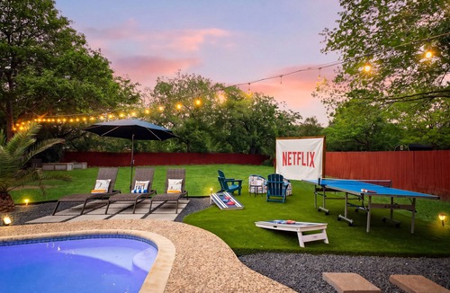 North San Antonio - SAT House | Centrally Located Oasis: Pool, Fire Pit, Game Room, Pets, Huge Yard