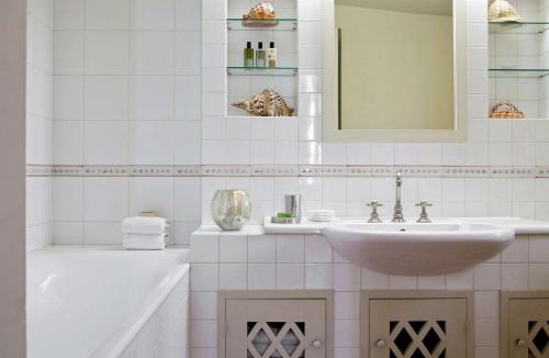 Saint-Estephe Bed & Breakfast | Château Ormes de Pez