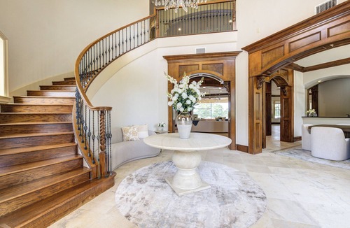 Montgomery House | Château St. Cyr - Luxury Estate for Large Groups - Sleeps 38