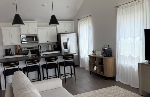 Uniontown House | Chaffee Cottage - walk to ACHE, Ft Chaffee, ArcBEST sleeps 9 2 king beds