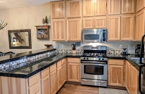 Government Camp Ski Chalet | Chalet 95 at The Official Collins Lake Resort