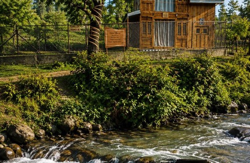 Srinagar Ski Chalet | Chalet Rivera Doodpathri