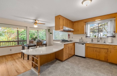 University Place House | Chambers Bay Golf House in University Place, WA