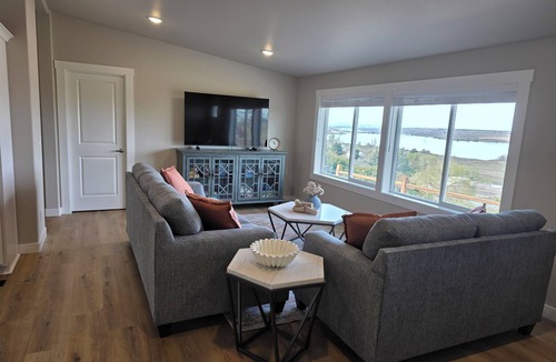 Eltopia House | Charbonneau Park/Snake River/Ice Harbor Dam- 3-bedroom home