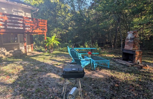 Carbondale Cabin | Charmful Cabin next to Wildlife Refuge/Pet-friendly