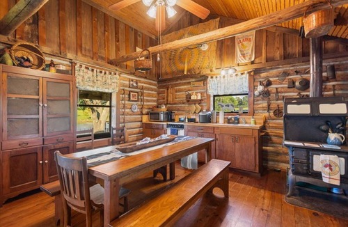 Minden Cabin | Charming 1-bedroom cabin over looking a pond & located on a cattle ranch