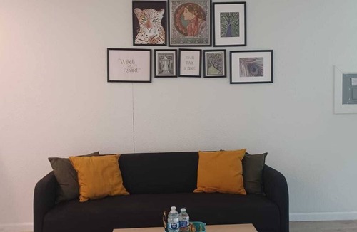 Handley Apartment | Charming 1-bedroom apartment with WiFi and AC in Fort Worth, TX