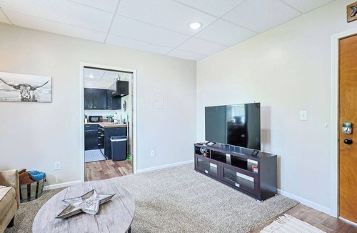 Wathena Apartment | Charming 1-bedroom apartment with King bed & WiFi