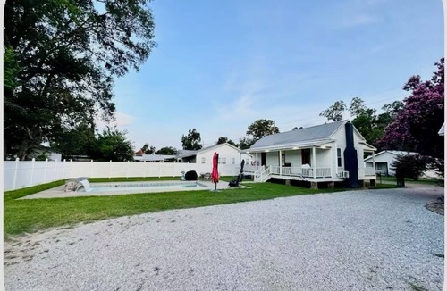 Marksville Cottage | Charming 1-bedroom historical cottage in serene Marksville with heated pool.