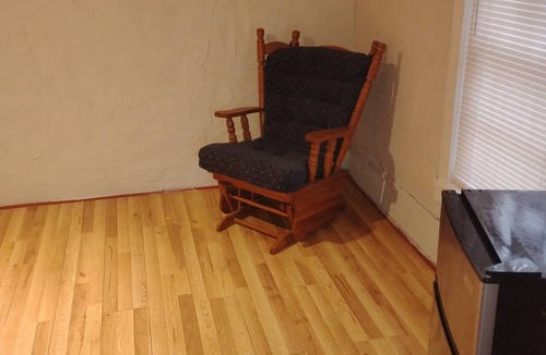 Palestine House | Charming 1-bedroom house in tranquil Palestine with AC/heat