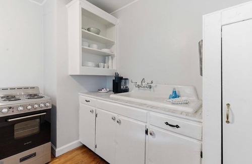 Lafayette House | Charming 1BR Cottage Near Downtown Lafayette