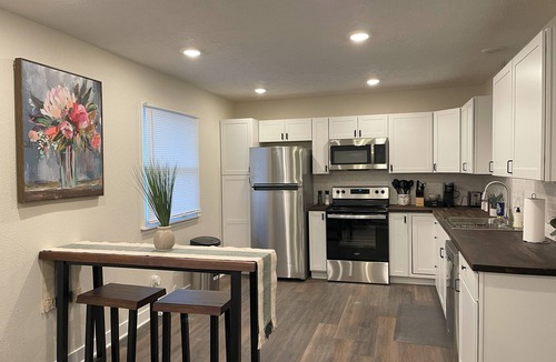 Nebraska City Apartment | Charming 2-bedroom apartment in pleasant Nebraska City.