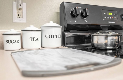Killeen Apartment | Charming 2-bedroom apartment with WiFi, AC in Killeen