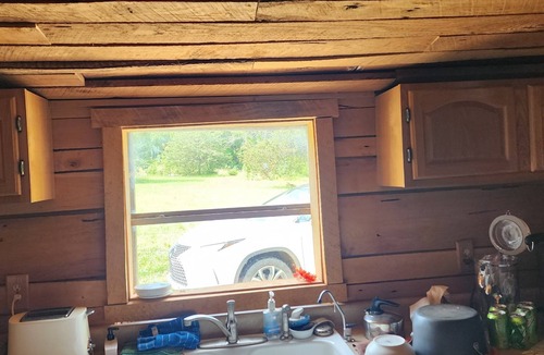 Harrison Cabin | Charming 2-bedroom cabin on 18 Acres with WiFi, AC in Compton. Hunting Perfect!