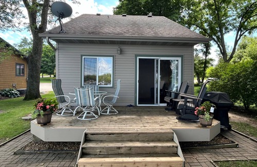 Elysian Cabin | Charming 2-bedroom cabin on beautiful Lake Francis in Elysian, MN