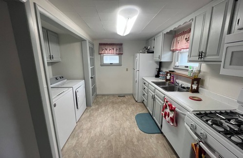 Lucas Cottage | Charming 2-bedroom cottage in Lucas