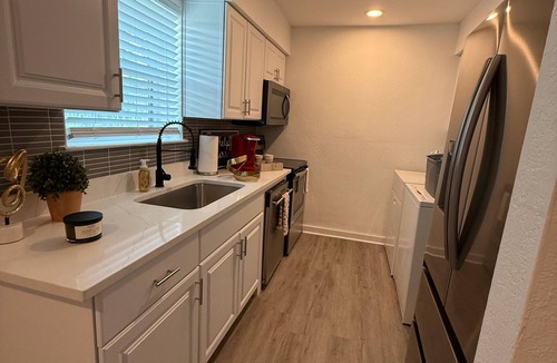 Fort Worth House | Charming 2-bedroom house with AC in Fort Worth