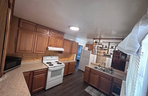 Lewellen House | Charming 2-bedroom house in beautiful Lewellen. Minutes away from Lake Mac!