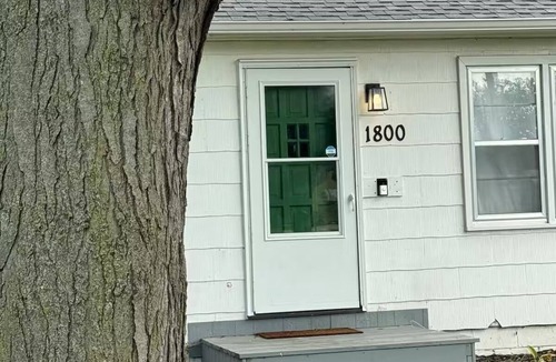 Fremont House | Charming 2-bedroom house in welcoming Fremont with AC