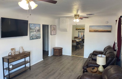 Safford House | Charming 2-bedroom house in Safford, AZ with AC, Wi-Fi