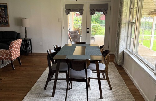 Clovis House | Charming 2-bedroom house in serene Clovis with WiFi, AC, newly renovated.