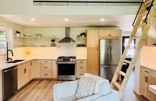 Sunnyvale House | Charming 2-bedroom Modern Barndo on small farm in Sunnyvale.