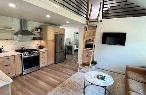 Sunnyvale House | Charming 2-bedroom Modern Barndo on small farm in Sunnyvale.