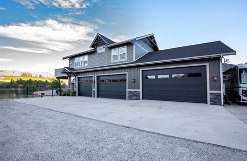 Orondo House | Charming 2-bedroom shop house on the beautiful Columbia River