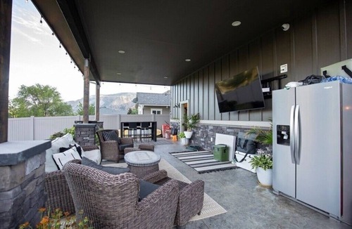 Orondo House | Charming 2-bedroom shop house on the beautiful Columbia River